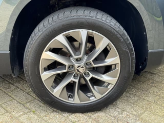 Skoda Karoq 1.5 TSI ACT Business Edition Plus / CarPlay / 24
