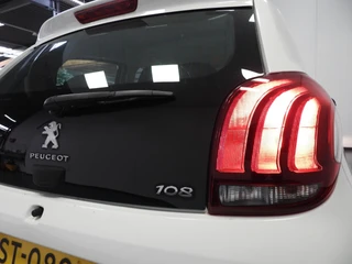 Peugeot 108 1.0 e-VTi Active Premium / 20