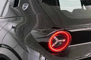 Lancia Ypsilon 1.2 Turbo Hybrid 110pk / 19