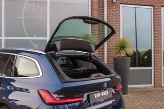 BMW 3-serie Touring 320e High Executive Sport Line | 1e eigenaar | NL auto | Driving Assistant | HiFi audio | LED | 18 inch | Stoelverwarming | DAB | Carplay | Navigatie | PDC / 33