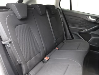 Ford Focus Wagon 1.0 EcoBoost Hybrid Titanium  | Trekhaak | Navigatie | Org. NL / 22