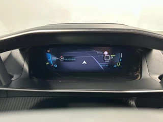 Peugeot e-2008 EV Allure Pack 50 kWh 3 FASE 92% SOH CAMERA ECC CRUISE CARPLAY NAVI LM. / 28