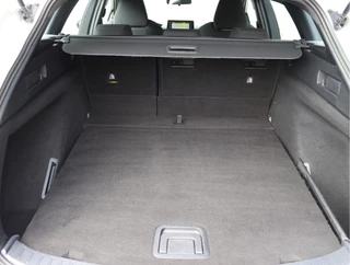 Toyota Corolla Touring Sports 1.8 Hybrid Business  | Navigatie | Stoelverwarming / 51