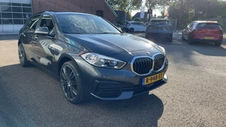 BMW 1 Serie 118i Executive / 2