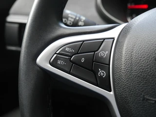 Dacia Sandero Stepway 1.0 TCe 90 Comfort | Automaat | Navigatie | Camera achter | Parkeersensoren voor en achter | Keyless entry en start | Lichtmetalen velgen | Airco | Dakrails | Led verlichting / 19