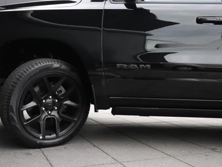 Dodge Ram 1500 5.7 V8 4x4 Crew Cab Sport | LEDER | MEMORY | PANO-DAK | HEAD-UP | LUCHTVERING | TREKHAAK | ALPINE AUDIO | STOELVERK. | CAMERA | NAVI | CRUISE | / 22