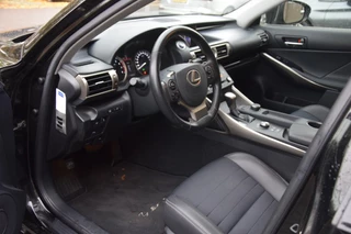 Lexus IS 300H HYBRID Business Line DEALER ONDERHOUDEN / 11