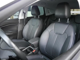 Opel Grandland 1.6 Turbo Hybrid Business Executive | Stoelverwarming en ventilatie | 225 PK | 19 inch lichtmetalen velgen | Lederen bekleding | Parkeersensoren v+a | Elektrisch verstelbare bestuurdersstoel / 12
