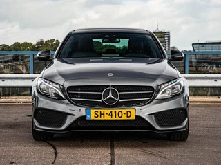 Mercedes-Benz C-klasse 180 AMG Night Edition | Panoramadak | Burmester | Memory | 360 Camera | Leder | LED | Sfeerverlichting | Stoelverwarming | 19" / 5
