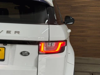 Land Rover Range Rover Evoque 2.0 Si4 HSE Dynamic Panorama | Leder | Camera | LED | Trekhaak | 4WD | Stoelverwarming | NAP | / 43