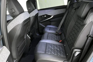 Peugeot e-5008 GT Avantage 73 kWh 7p Leder Stoelventilatie Stoelverwarming 360 Camera Keyless / 11