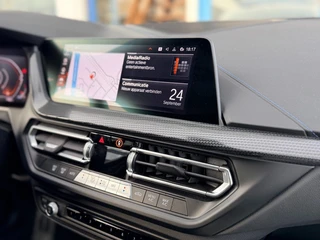 BMW 1 Serie 118i Business Edition M Sport I Carplay I Hifi I Climate contr. / 27