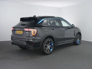 Lynk & Co 01 1.5 | Zwarte hemel | 360 camera | ACC | Pano | / 2