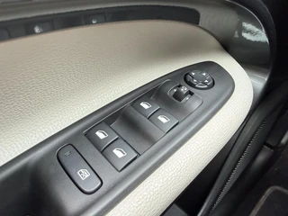 Fiat 600 1.2 Hybrid La Prima *ACC & Massage* / 17