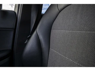 Mercedes-Benz C-Class 180 Prestige  | Camera | LED | Stoelverw. / 12