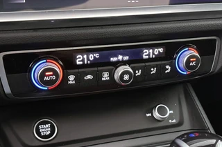 Audi Q3 45 TFSI e S Line / 25