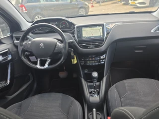 Peugeot 208 PANORAMADAK AUTOMAAT NAVI TEL LM CAMERA / 9