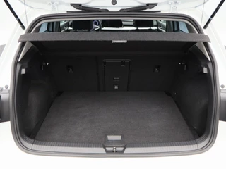 Volkswagen Golf 1.0 TSi 115 Pk Life | Adaptive cruise | Climatronic | Navigatie | CarPlay | 16 Inch | 83.232 Km !! / 17
