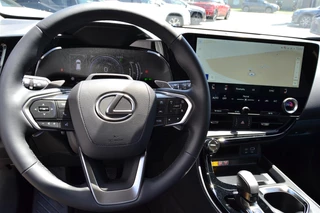 Lexus NX 450h+ AWD 35th Edition DIRECT LEVERBAAR TREKHAAK 1500KG PANODAK TRIPLE-LED 360-CAM / 24