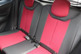 Toyota Aygo X 1.0 VVT-i S-CVT UNDERCOVER STOELVERW. JBL KEYLESS NAVI LED DAB APLLE/ANDROID CAMERA SENSOREN V+A / 21