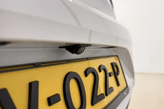 Opel Insignia Grand Sport 1.5 Turbo Business Executive | Climate Control | Camera achter | OPC Line pakket | AGR stoelen | Stoel- en stuurverwarming | Keyless Entry & Start | Navigatie / 8