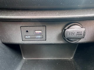 Hyundai i10 1.0I Comfort '' Infotainmentsystem - USB - CC - Elektrische ramen '' / 22