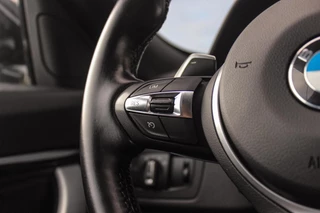 BMW 3-serie Gran Turismo 320i High Executive | Sport Line | NL auto | Keyless entry | Panoramadak | Xenon | HiFi audio | Navigatie Professional | Cruise control | M-sportstuur | PDC / 22