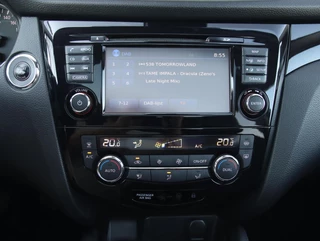 Nissan Qashqai 1.2 116PK Tekna | Panoramadak | Trekhaak | / 17