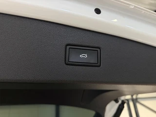 Volkswagen Tiguan 1.5 TSI R-Line Pano Head-up Trekhaak VOL! / 50