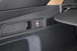 Audi Q5 2.0 TFSI 299pk e-hybrid quattro S edition Trekhaak 360Camera Tech-Pro Leder Memory Stoelverwarming Virtual Cockpit Panoramadak Navigatie S-Line / 62