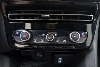 Opel Mokka Electric GSE 54 kWh | GSE | Stoel/stuurverwarming | Achteruitrijcamera | Unieke uitvoering | 20" Lichtmetalen velgen | Adapt. Cruise control | Alcantara sportstoelen / 28