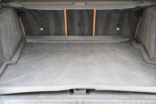 BMW 5 Serie Touring 520i High Executive Luxury Line Automaat  / Live Cockpit Professional / Laser Light / Cruise Control / Achteruitrijcamera / Stoelverwarming / Climate Control / Comfort Stoelen / Parking Assistant / 18 Inch / 38