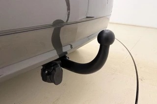 Opel Meriva 1.4 Turbo Cosmo | Navigatie | Trekhaak | Parkeersensoren | Climate control | Hoge instap | Extra getint glas | Lichtmetalen velgen / 14