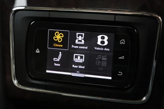 Bentley Flying Spur 6.0 W12 | LEDER | SCHUIFDAK | KERAMISCH | NAIM SOUNDSYSTEM | ENTERTAINMENT ACHTERIN | STOELVERKOELING/VERWARMING | MASSAGE | CAMERA | AIRCO | CRUISE | NAVI | / 36