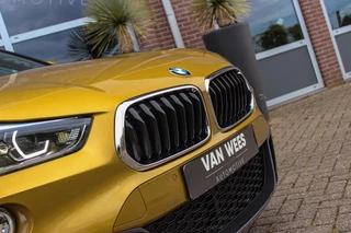 BMW X2 sDrive18i High Executive M-sport | 2e eigenaar | Driving Assistant | Panoramadak | 19 inch | Keyless entry | Head-up | Shadow line | HiFi audio | Stoelverwarming | Alcantara / 51