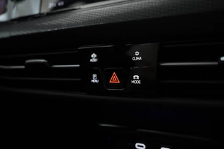 Volkswagen Golf 1.4 eHybrid GTE  Panorama, Apple carplay, Navigatie / 33