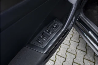 Volkswagen T-Roc 1.0 TSI Style  | NL Auto | Carplay | ACC / 22
