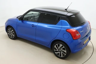 Suzuki Swift 1.2 Style Smart Hybrid 83pk | Navigatie | Camera | Climate Control | Stoelverwarming | Cruise Control Adaptief | Lichtmetalen Velgen | Weinig Kilometers / 5