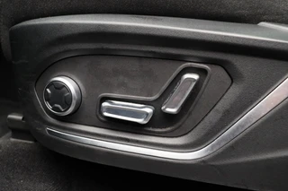 Lynk & Co 01 1.5 261PK Plug-in Hybrid Pano/dak Apple/Carplay Adaptive/Cruise / 31