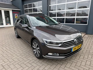 Volkswagen Passat Variant 1.4 TSI ACT Highline Business R / Pano / Massage / Camera / Sportleder / Trekhaak / Zeer mooie auto ! / 4