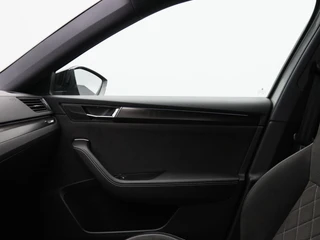 Škoda Superb Combi 1.4 TSi 218 Pk iV Sportline Business | Trekhaak | Stoelverwarming | CarPlay | Camera | Cruise Control | Navigatie | Full LED | 19 Inch | 91.754 Km !! / 36