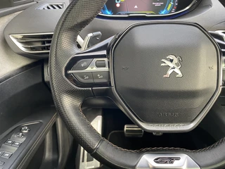 Peugeot 3008 1.6 Plug-in Hybrid 4WD 300 pk GT AUT  | 1e eigenaar | carplay | panoramadak | navigatie | 3D cockpit | 2 laadkabels | BTW / 28