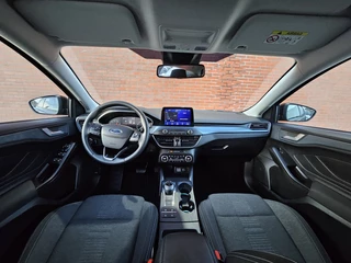 Ford Focus Wagon 1.0 EcoBoost 125PK Active Automaat Winterpack 17" Velgen Navi / 8