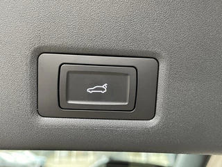 Voyah Courage Business Edition 80 kWh / 12