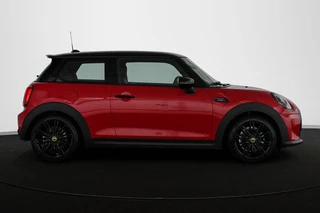 MINI Electric Camden Go Edition 33 kWh SOH 97% Apple CarPlay Achteruitrijcamera Sportstoelen Stoelverwarming / 34