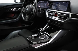 BMW 2-serie Coupé M240i xDrive High Executive | SCHUIFDAK | HARMAN KARDON | HEAD UP | DRAADLOZE LADER / 5