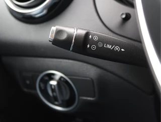 Mercedes-Benz GLA 200 Premium  | Trekhaak | 360 Camera | LED / 28