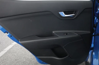 Kia Stonic 1.0 T-GDi MHEV DynamicLine  Navigatie - Achteruitrijcamera - Cruise Control - Apple & Android Carplay - Fabrieksgarantie t/m 14-04-2032 / 55