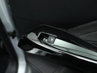 Volkswagen ID.3 Pro 59 kWh Carplay navigatie | Camera | Adaptive cruise / 18