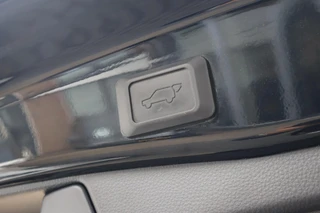 Toyota RAV4 2.5 Plug-in Hybrid AWD Style STOELVERW.V+A LUXE BEKLEDING EL-STOEL EL-A.KLEP STUUR&WISSERVERW LED DAB AD-CRUISE CLIMA APPLE/ANDROID / 7